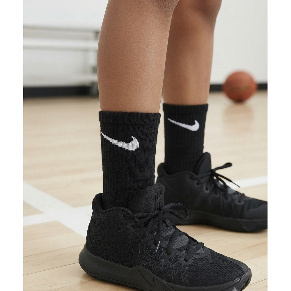Nike Everyday Essential Crew Socks 3 Pair Black White DX5025-010 Medium